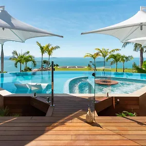  Holiday home Parc Exclusif, Airlie - 360 Island Views From A Mountain Australia